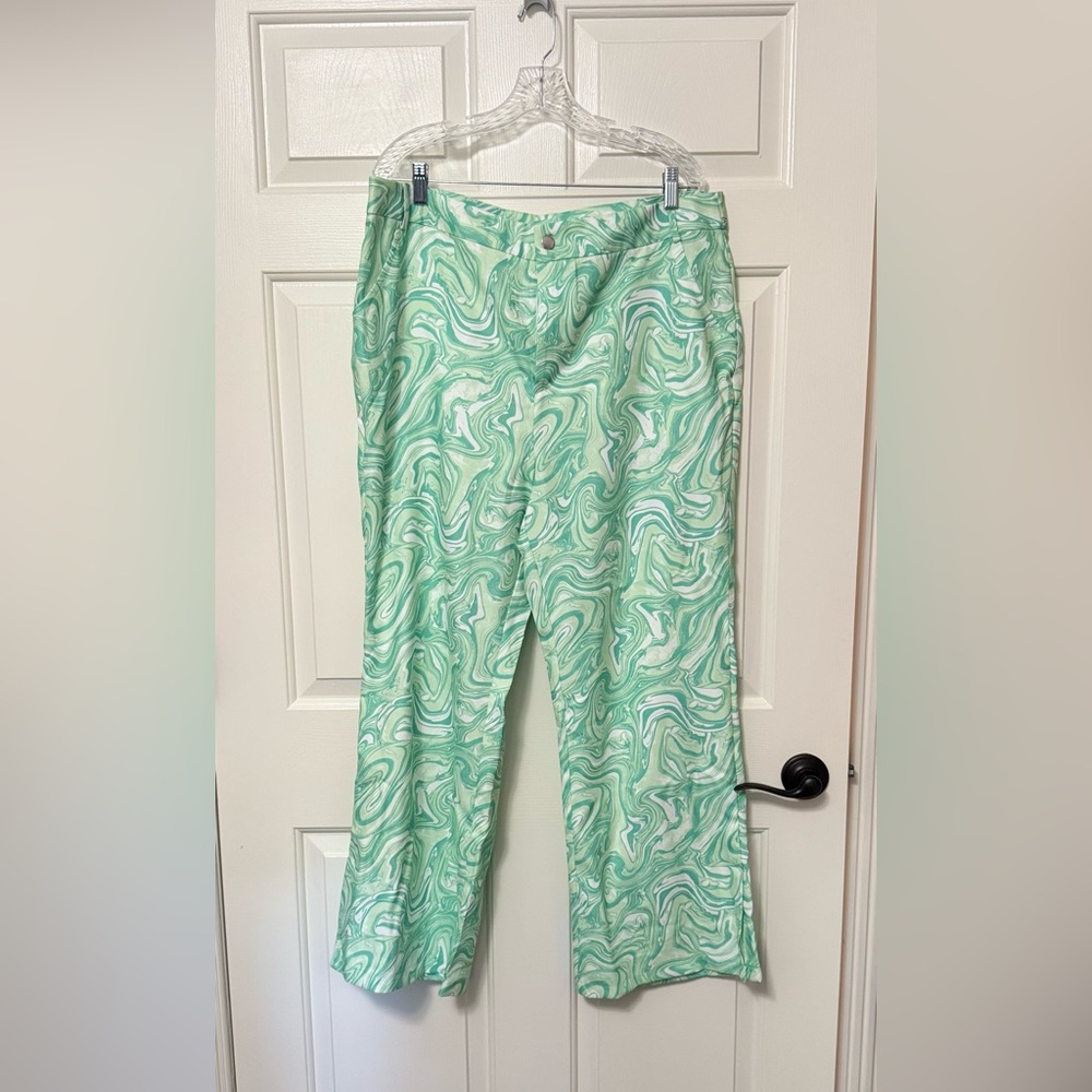 SHEIN Green Swirl Pattern Pants